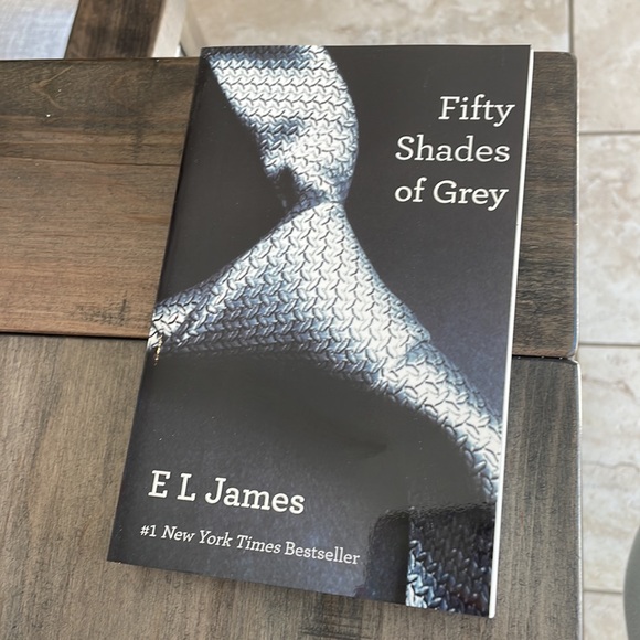 Fifty Shades of Grey by E.L James - Picture 3 of 7